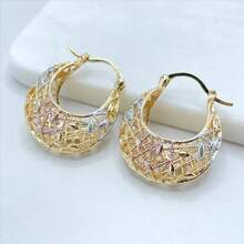 Hollow Floral Gold-Tone Hoop Earrings, Simple And Versatile, Suitable For Daily Commute, Party Gatherings, Classic Versatile Earrings For Women - Gold - View 1