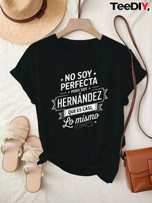 Prenda superior estampada de manga corta color negro, estilo deportivo retro con tipografía impresa, ideal para uso cotidiano - Negro - Ver 1
