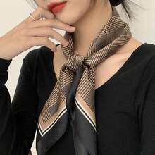 1 pieza Pañuelo cuadrado de 70cm con estampado geométrico de seda sintética, bufanda de cuello casual y de moda callejera unisex, diadema, banda para el cabello, pañuelo decorativo de protección solar para exteriores, perfecto para estilizar tu look. Bufanda de mujer, pañuelo, pañuelo de mano, bufanda para el cabello, bufanda de seda, bufanda de cuello, chal de mujer, mujer usando pañuelo, pañuelo vaquero, accesorio de motocicleta, pañuelo de estilo campestre - Multicolor - Ver 3