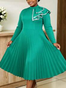 Plus Size Green Pleated A Line Dress Mock Neck Long Sleeves Layered Ruffle With Sequin Elegant Church Party Evening Prom Dresses Fall Outfit - Green - View 7