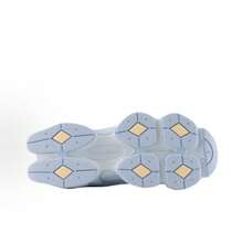 New Balance 9060 - Rain Cloud Grey, Sea Salt & Black Castlerock | Viral 2026 Chunky Platform Sneakers | Premium Suede & Mesh Breathable Trainers | Comfortable ABZORB Midsole Dad Shoes | Authentic Unisex High-Fashion Footwear - 淺藍色 - 查看 5