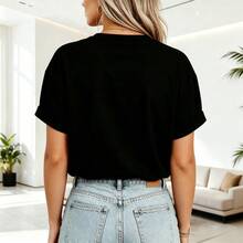 Diseño de pato animado con texto Break Brooklyn Dance, Camiseta gráfica, manga corta y cuello redondo para mujeres, estilo urbano y divertido, ideal para uso diario y temporada cálida. - Negro - Ver 2