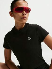 Nike 女款 AS W ACG DF 修身三角背心短袖 T 恤 針織無領短版 TII7284-010 - 黑色 - 查看 3