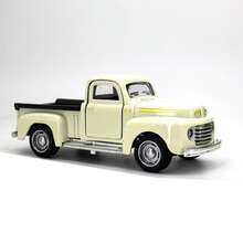 Coche de juguete de aleación duradero para niños, modelo de coche de carreras realista, modelo de coche de decoración de escritorio para el hogar y la oficina - Blanco - Ver 2
