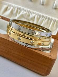 1pc Titanium Steel Bracelet, Mirror Polished, Vacuum Coated, Anti-Fading, Clover & Rhinestone Decor, Classic & Fashionable Style, Suitable For Daily Wear - Bracelet - View 4