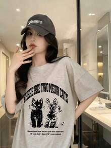 女款圓領寬鬆休閒T恤，可愛貓咪字母印花，適合春夏穿著 - 淺花灰 - 查看 2