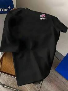 Camiseta de hombre con motivo de carreras - Camiseta ligera y transpirable diseñada para entusiastas de los coches, camiseta casual con estampados de transferencia térmica en la parte delantera y trasera, lavable. - Negro - Ver 3