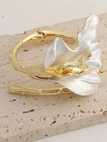 1pc Women's Elegant White Enamel Iris Leaf Bracelet - Gold French Fashion Design, Suitable For Daily And Party Wear, Versatile Jewelry For All Seasons - Multicolor - View 4