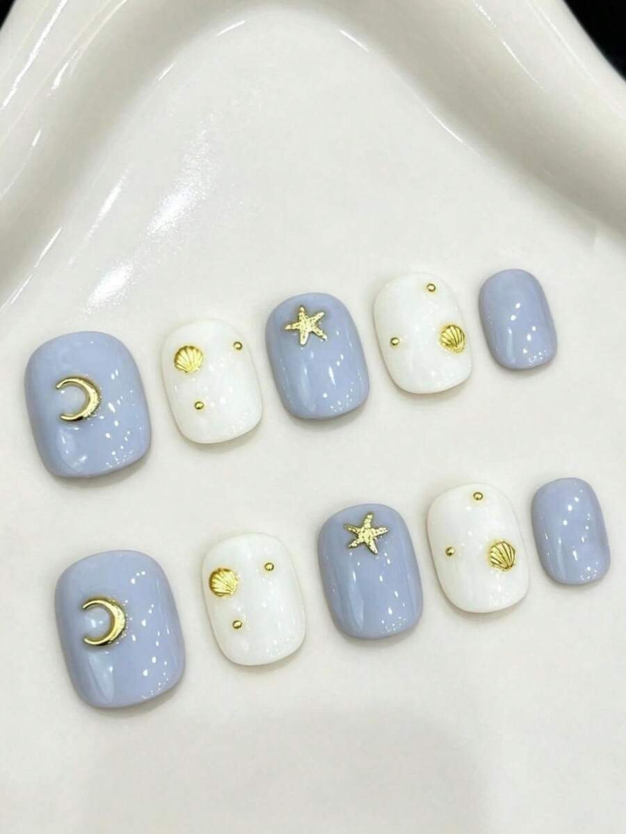10PCS Short Round Handmade Press On Nails For Party And Daily Wear,Blue And White Nails,Star And Moon Totem Gold Foil Stars And Moons Press On Nails,Summer Nails,Suitable For Girls And Women Festivals Parties And Daily Wear