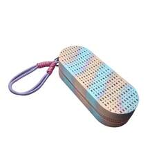 Estuche de almacenamiento de gafas de natación de silicona transpirable con diseño tie-dye, caja portátil para gafas de natación con cordón, organizador de accesorios de natación hueco de secado rápido para playa, piscina y viajes - forma ondulada rosa, azul y morada - Ver 3