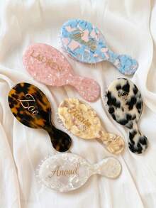 1pc Customized Laser Engraved Mini Comb, Personalized Name Comb, Anti-Static Hair Brush, Portable Hair Comb, Wedding Gift, Bridesmaid Gift, Birthday Gift, Party Favor, Anniversary Gift, Bachelorette Party Favors, Aesthetic, Gift For Her - Multicolor - View 2