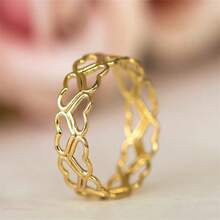 Fashionable Hollow Geometric Round Ring, Minimalist Delicate Hollow Design, Versatile Daily Wear Accessory - Gold - View 1