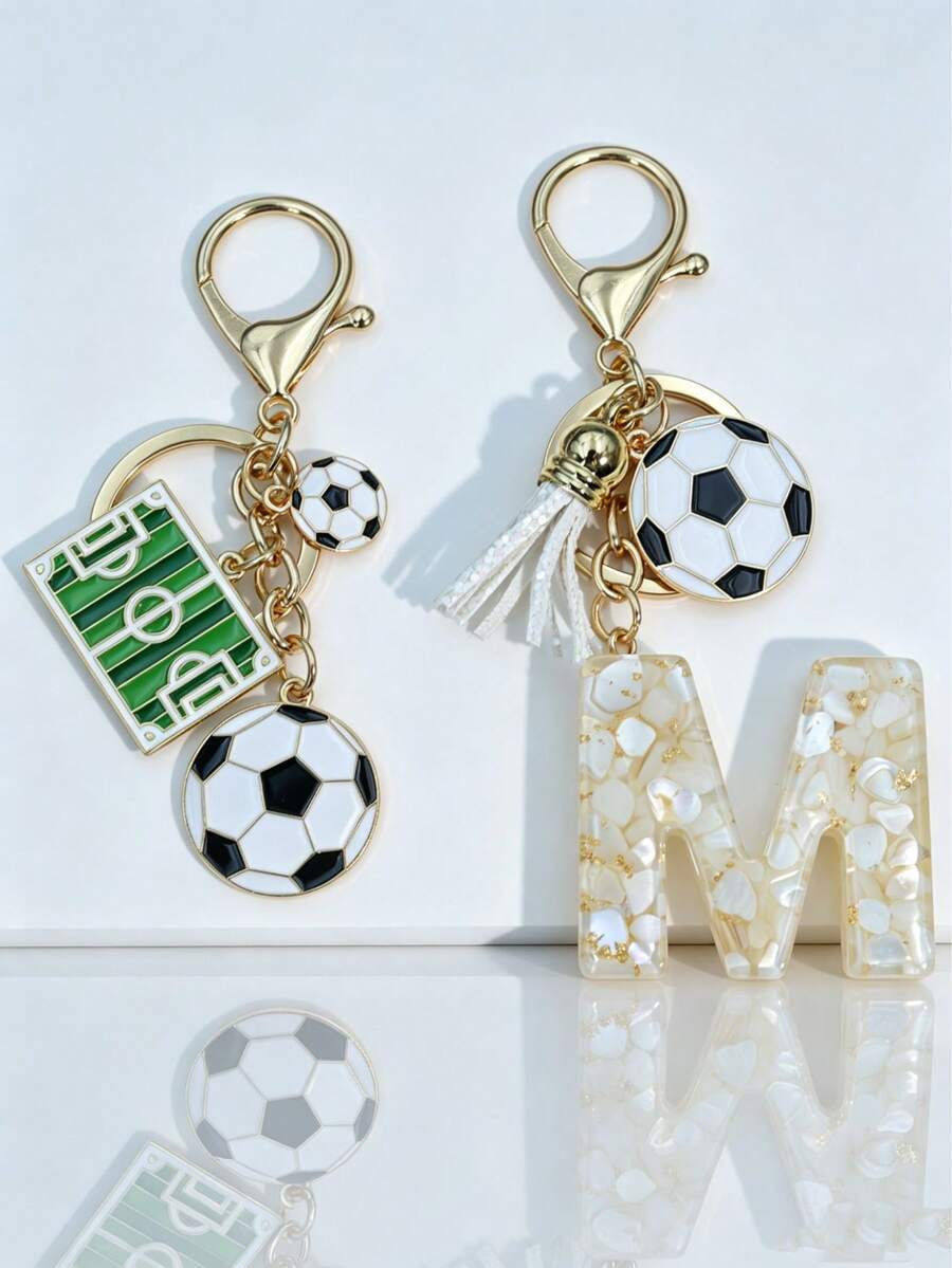 2 piezas Colgante de llavero personalizado con letra de fútbol - Blanco - Ver 1