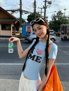 女款心形字母印花修身短袖T恤，夏季美式品牌獨特上衣休閒款 - 淺藍色 - 查看 5