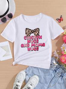 Girl's T-Shirt With The Inscription "Chicken Nugs And Mama Hugs" And A Leopard Print Bow, Modern, Casual And Versatile. - 白色 - 查看 2