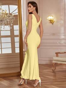 Long Strappy Dress, European And American Style, 2026 Spring-Summer, Sexy V-Neck With Ruffles And Side Slit, Fitted Cut - Yellow - View 2