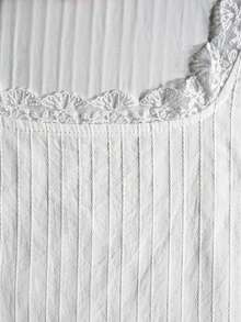 1 pieza Vestido mini elegante de mujer con volantes en el bajo, de tela tejida de unicolor con aplicaciones de encaje, para uso en la playa, primavera/verano, color blanco - Blanco - Ver 6