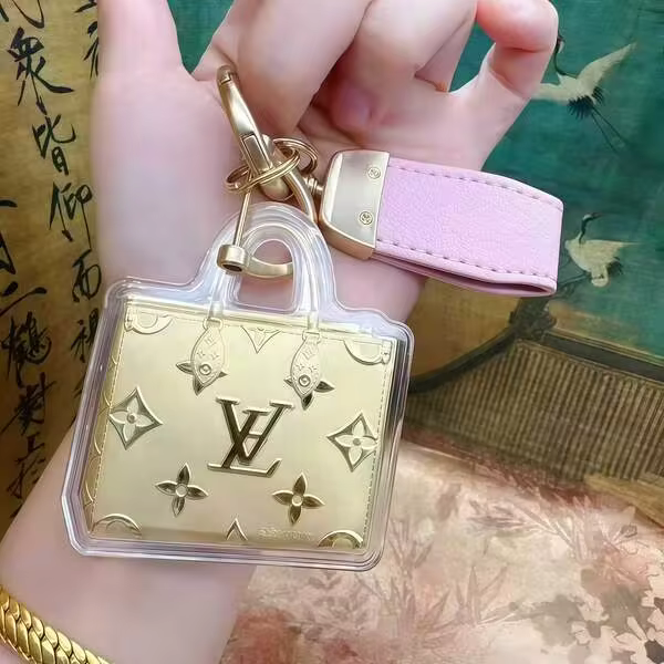 (1pc) Cute Style Keychain - Designer Inspired Bag Charm, Luggage Tag, Crossbody Bag Accessory, Multi-Functional Bag Ornament, Car Decoration