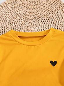 Setelan Kasual 2 Potong untuk Anak Perempuan, Atasan Lengan Panjang Leher Bulat Motif Hati Hitam dan Celana Panjang Lurus Motif Hati Garis-garis dengan Tali Serut, Musim Semi/Gugur - Kuning - View 3