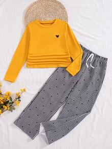Setelan Kasual 2 Potong untuk Anak Perempuan, Atasan Lengan Panjang Leher Bulat Motif Hati Hitam dan Celana Panjang Lurus Motif Hati Garis-garis dengan Tali Serut, Musim Semi/Gugur - Kuning - View 1