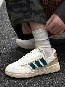 Adidas 阿迪達斯男士春夏新款時尚潮流百搭休閒運動板鞋 - 白色/褐色 - 查看 1