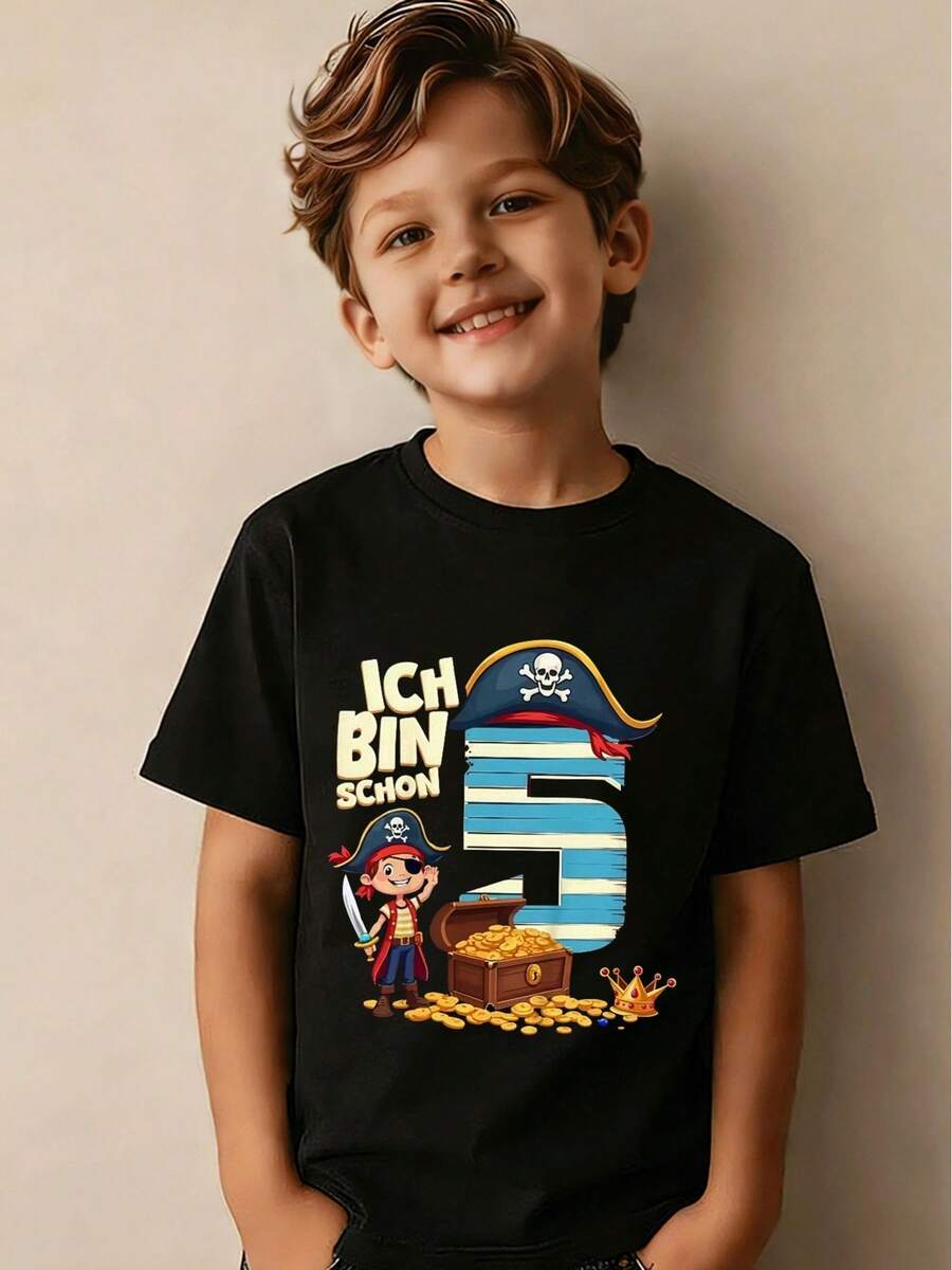 s para niño con temática de pirata| "Ich Bin Schon 5" con diseño de lindo niño pirata y cofre del tesoro, colores brillantes, perfecta para fiestas y celebraciones infantiles, ajuste regular - Negro - Ver 1