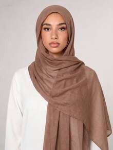 1 buah Jilbab Wanita Viscose Cokelat Muda, Jilbab Lembut Bertepi Lebar, Jilbab Serbaguna Pelindung Matahari, Cocok untuk Pemakaian Sehari-hari - Warna Kari Muda - View 4