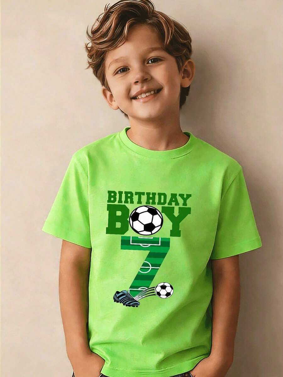 Boy's Number 7 Birthday Party T-Shirt, Featuring A "Birthday Boy" Print In Green Lettering, A Casual Short-Sleeved Sporty Style With Stadium Numbers And A Soccer Ball Design. - 酒紅色 - 查看 1