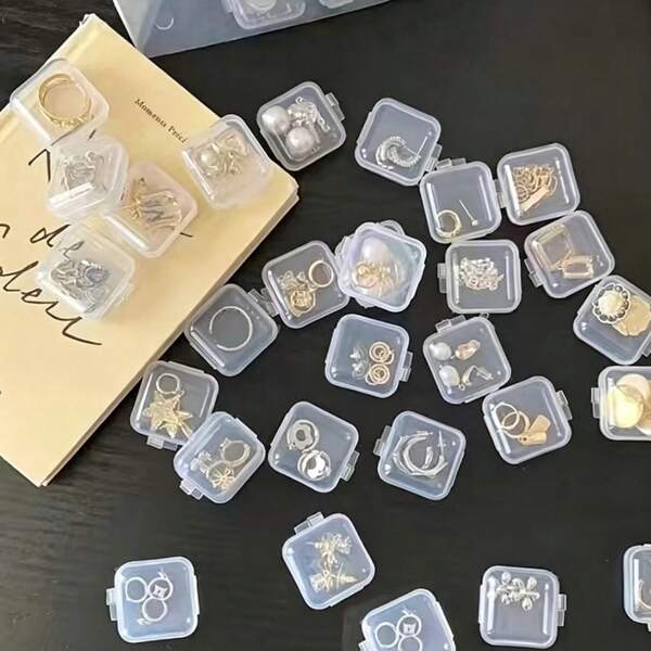 1個塑膠透明迷你正方形附蓋收納盒，耳機珠寶收納盒，耳環收納盒，耳釘配件盒，塑膠透明小正方形盒，珠寶盒，耳機小盒，珠寶小盒，珠寶迷你收納盒，可客製化Logo