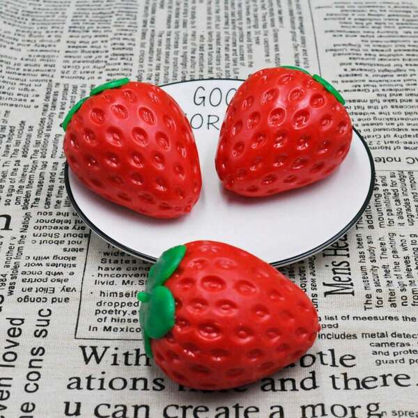 1 peça Squishy de Morango Realista Grande com Recuperação Lenta, Modelo de Fruta Super Macio para Decoração, Brinquedo de Dedo Anti-Stress, Figura de Anime
