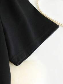 Camiseta Casual de Manga Corta para Mujer - Estampado de Luna Celestial y Estrellas en Negro con Cuello Redondo, Cómoda para Todas las Temporadas,  Uso Diario, Diseño Moderno, C - Negro - Ver 2