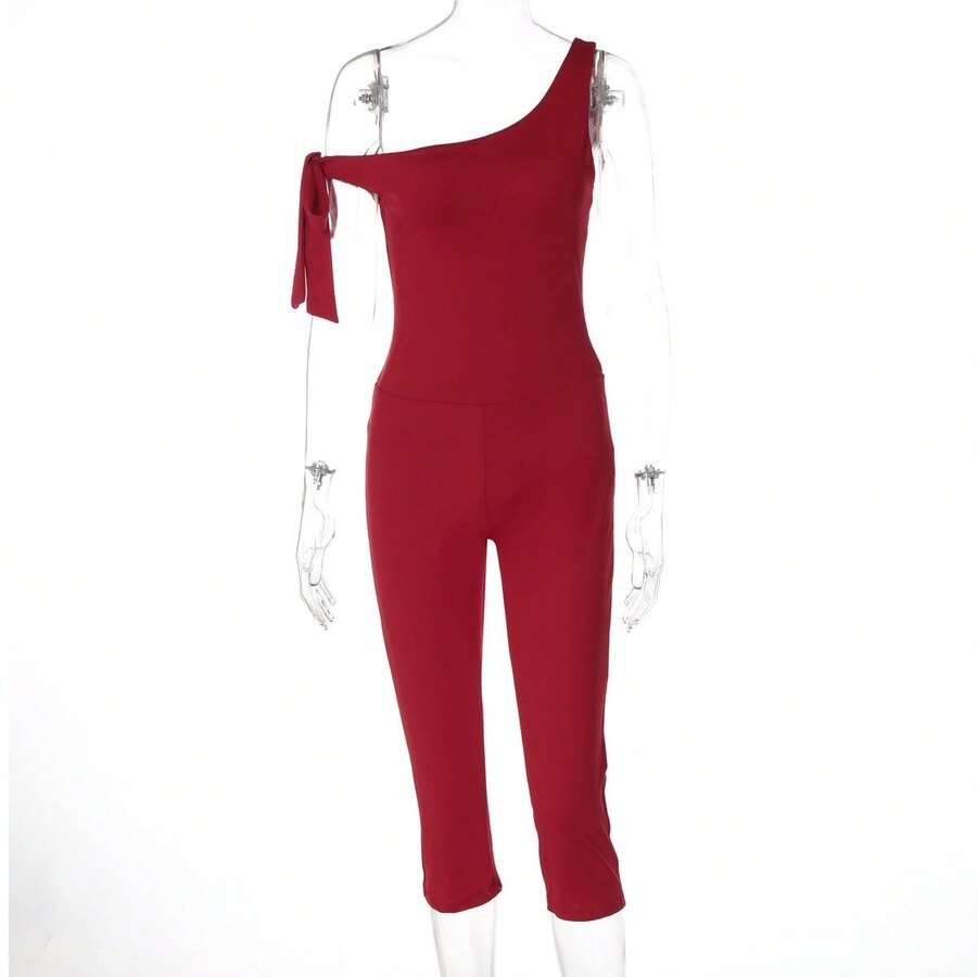 Nueva moda femenina de verano: mono minimalista de corte ajustado, con un solo hombro, cintura anudada y pernera corta. - Rojo - Ver 1
