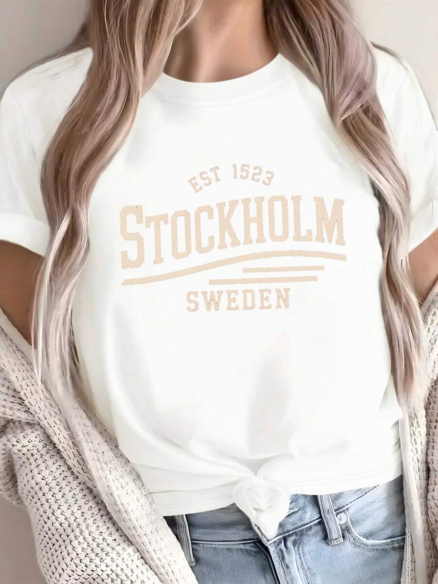 Women's Printed Pure Cotton T-Shirt, Featuring Traditional Swedish Stockholm Pride - Blue Swedish Flag Design With The Inscription EST 1520, Pure Swedish Logo, Clothing - 白色 - 查看 1