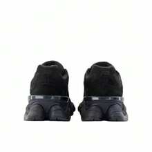New Balance NB 9060 "Triple Black" 網布與麂皮經典時尚舒適耐磨低筒休閒運動鞋 中性款 U9060BPM - U9060BPM - 查看 4