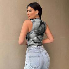 Sleeveless Top With Floral Print And Asymmetrical Neckline, A Casual And Versatile Garment - Gray-black Gradient - View 2