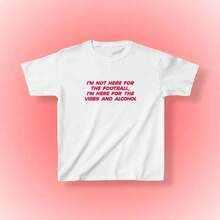 I'm Not Here For The Football Baby Tee Y2K / 90s Style, 2000s, Cropped Tee, 00s Fashion, 2024 Euros, Football Fan T-Shirt Cute White Summer T-Shirt, Apparel, Casual Clothing, T-Shirts - 白色 - 查看 1