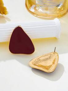 1 Pair Minimalist Asymmetrical Triangle Gold Geometric Earrings, Versatile Accessory For Women's Daily, Vacation, Date, Party And Workplace Occasions - Burgundy - View 4
