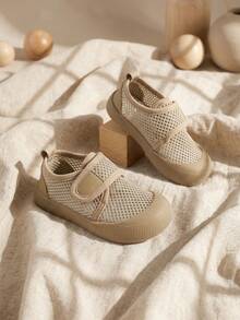 1 Paio di Sandali Sportivi Traspiranti in Rete Kaki per Bambini, Scarpe Casual con Punta Chiusa e Chiusura a Strappo, Scarpe Leggere per Passeggiate Estive all'Aperto e in Spiaggia, Adatte per Uso Quotidiano a Casa/Gioco/Vacanza in Spiaggia - Cachi - Visualizzare 2