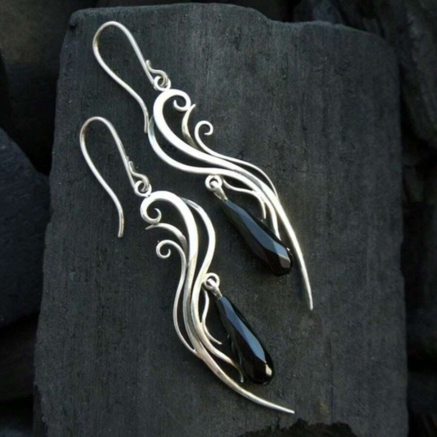 Vintage Creative Handmade 3D Hollow Geometric Earrings, Unique Carved Craftsmanship, Versatile Elegant Accessory For Daily Wear And Gatherings - Silver - View 1