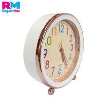 Analog Alarm Clock, Modern Design, Numbers And Colors - Blanco - View 3