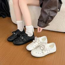Women Soccer Shoes - Black - View 1