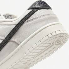 Sepatu Nike Dunk Low SE Wanita HQ3502-100 - Putih - View 5