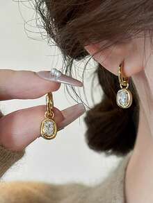 1 Pair Elegant Minimalist Geometric Design Cubic Zirconia Inlaid Shiny Luxury Earrings For Women Daily Commute And Casual Wear - Yellow Gold - View 2