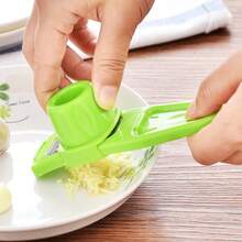1-2pcs Multi-Function Garlic Chopper & Slicer, Portable Plastic Garlic Press, 2-In-1 Manual Garlic Mincer, Can Make Garlic Paste & Slices, Quick Garlic Crushing & Slicing Kitchen Tool, Easy To Clean Small Garlic Chopper For Home Cooking - A - View 2