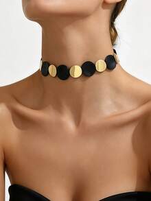 1pc Minimalist Cold Style Black & Gold Contrast Shiny Metal Asymmetrical Round Disc Patchwork Short Choker Necklace For Women, Commute, Party, High-End - Golden Yellow+Black - View 1