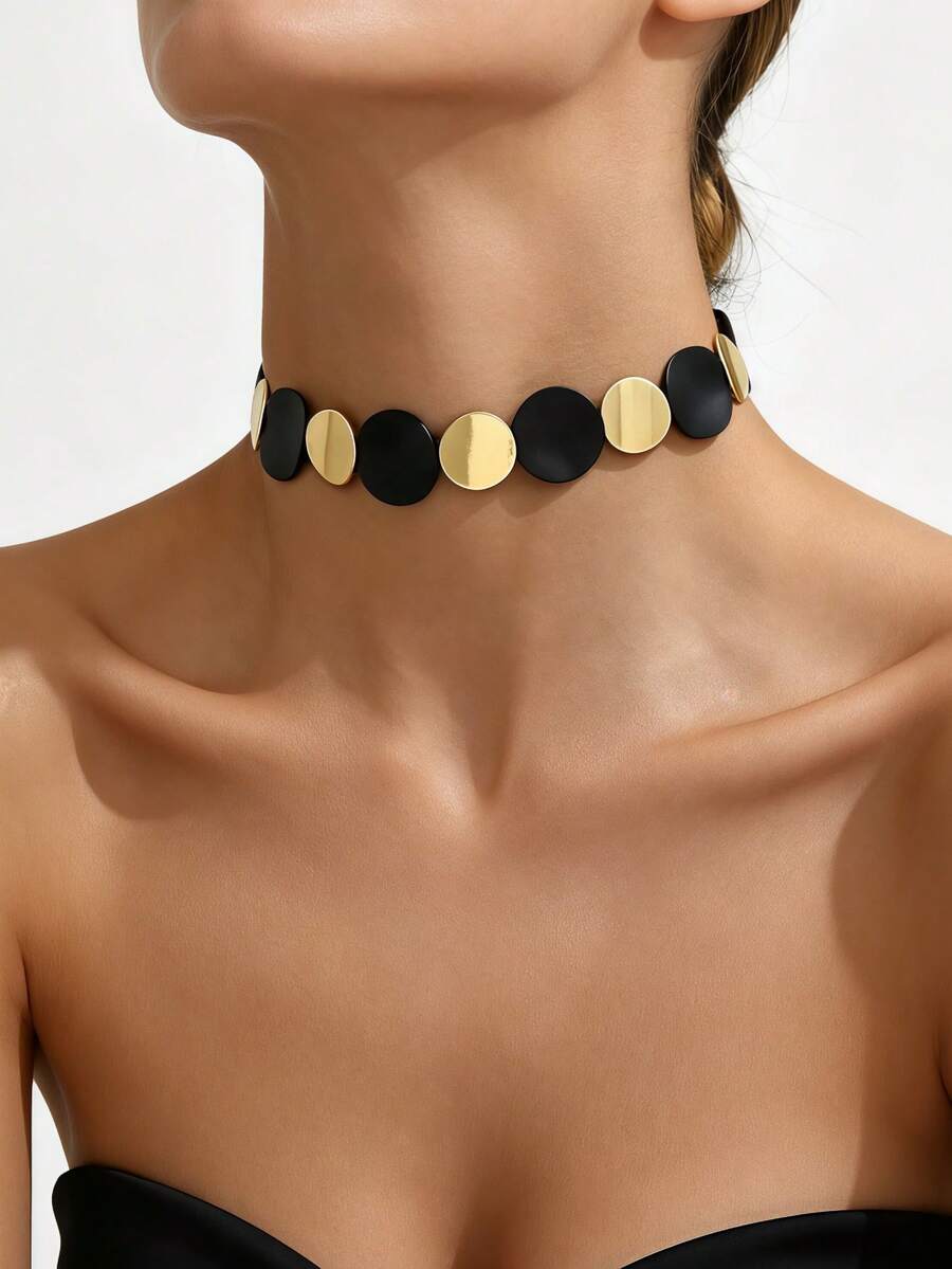 1pc Minimalist Cold Style Black & Gold Contrast Shiny Metal Asymmetrical Round Disc Patchwork Short Choker Necklace For Women, Commute, Party, High-End - Golden Yellow+Black - View 1