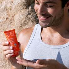 SVR Sun Secure Extreme Ultra-Matt Gel SPF50+ Sunscreen 50ml - Copper - View 3
