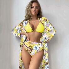 Conjunto de Baño 3 Piezas Estampado Tropical Flores y Piñas, Bikini Halter Negro Liso, Braguita Alta Cintura + Kimono Largo Estampado para Playa y Piscina - Amarillo - Ver 1