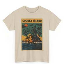 Camiseta Spooky Island: Estilo Retro de Cómic, Camiseta de Isla Encantada - Unisex para Uso Diario de Hombres y Mujeres. Bonita camiseta blanca de verano, ropa, ropa casual, camisetas cómoda - Albaricoque - Ver 1