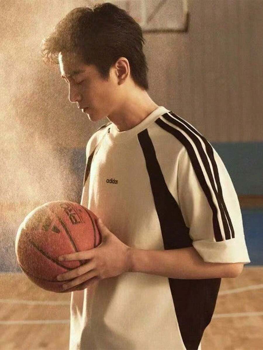 Adidas 阿迪達斯男女同款短袖2026夏季新款百搭舒適戶外跑步運動休閒T卹 - 白色 - 查看 1